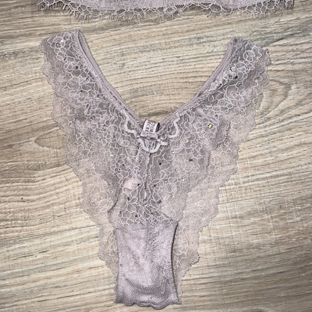 Victoria’s Secret dream Angels sparkle‎ lace bra and panty set